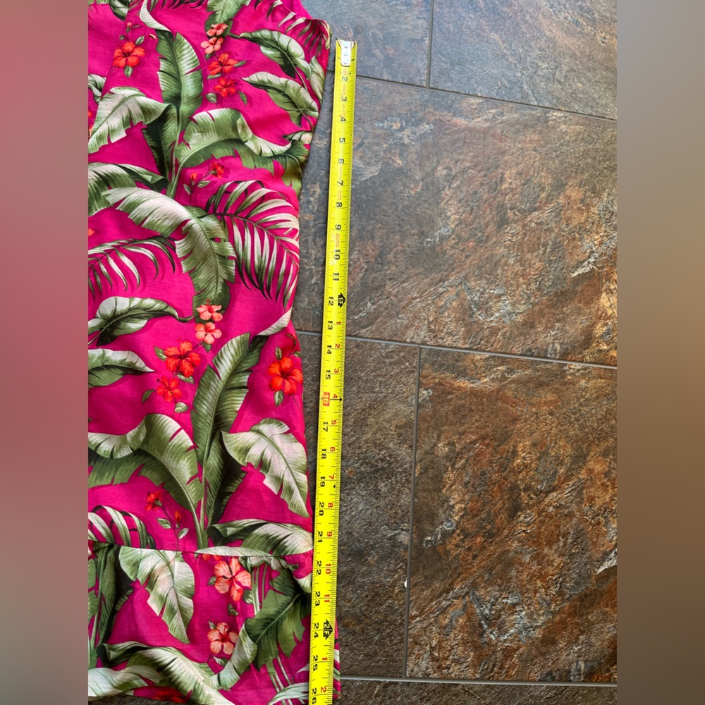Tommy Bahama Fushia pink tropical palm leaf floral v neck shift dress. Medium - Picture 12 of 14
